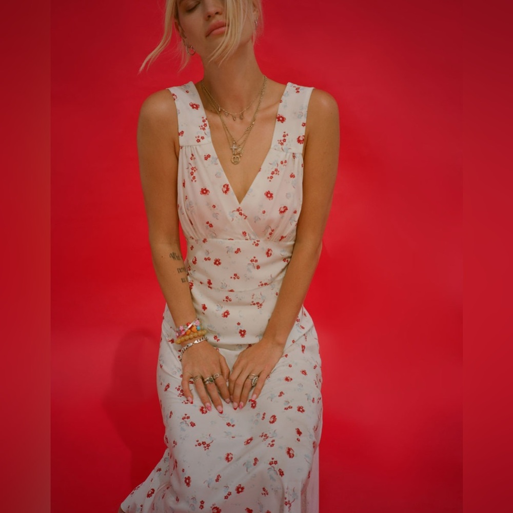 Realisation Par THE LIV dress in Iluminismo